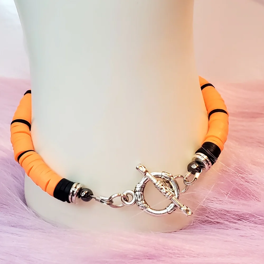 Handmade Beaded heishi bracelet Tigger - Picture 2 of 4